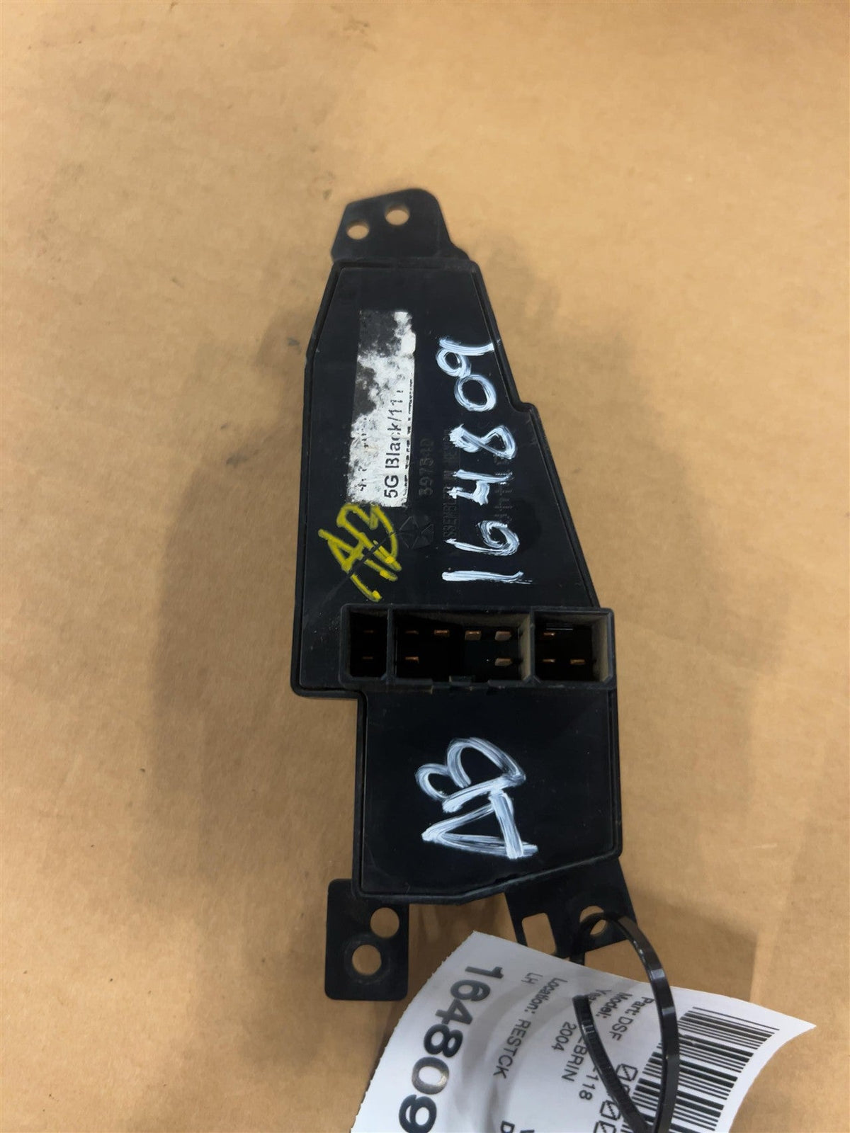 Window Master Switch from a 2004 Chrysler Sebring, left side, photo 3