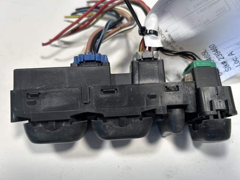 Window Master Switch from a 2004 Ford Explorer, left side, photo 2
