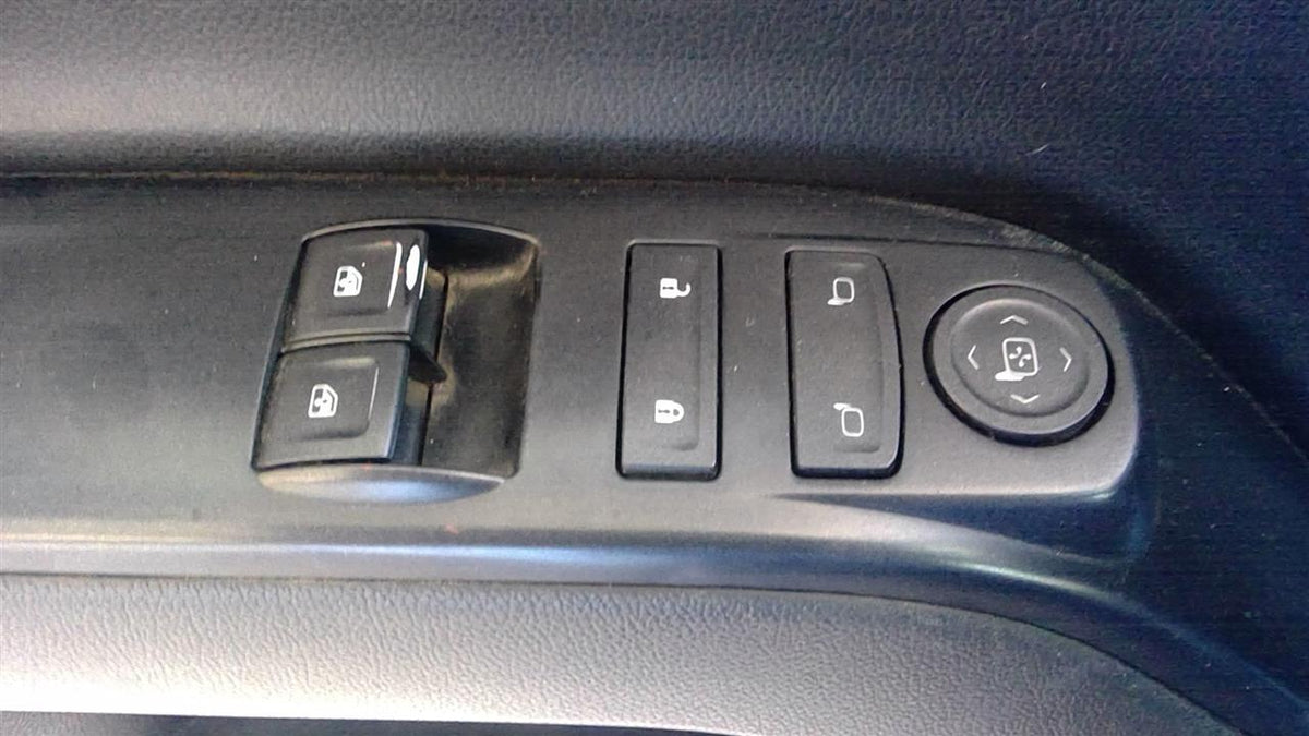 Window Master Switch from a 2015 GMC Sierra 1500, left side, photo 1