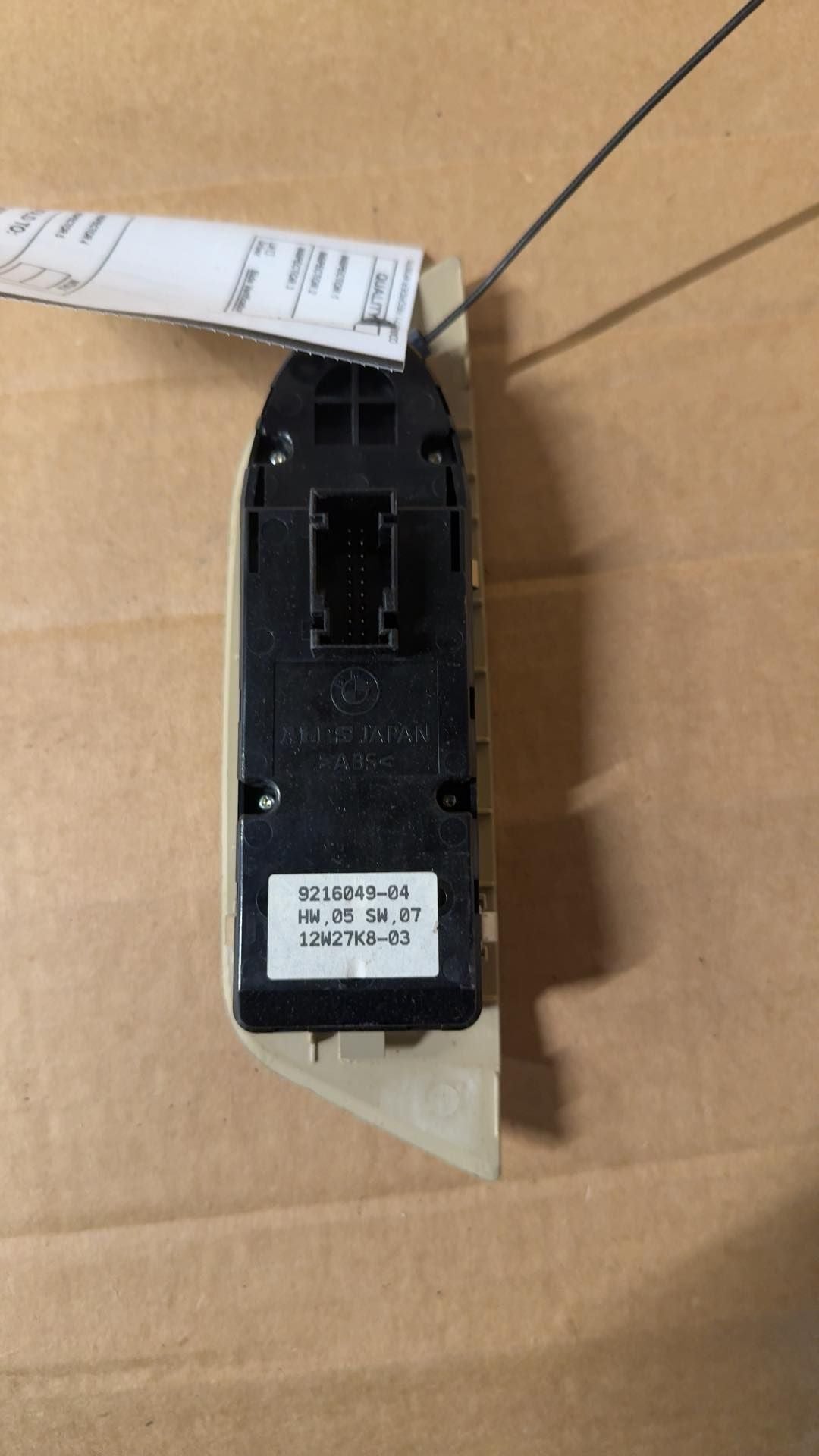 Window Master Switch from a 2013 BMW X1, left side, photo 3