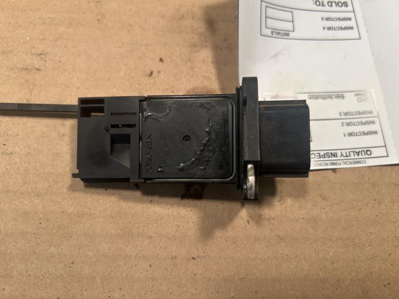 Air Flow Meter from a 2004 Nissan Titan, photo 1