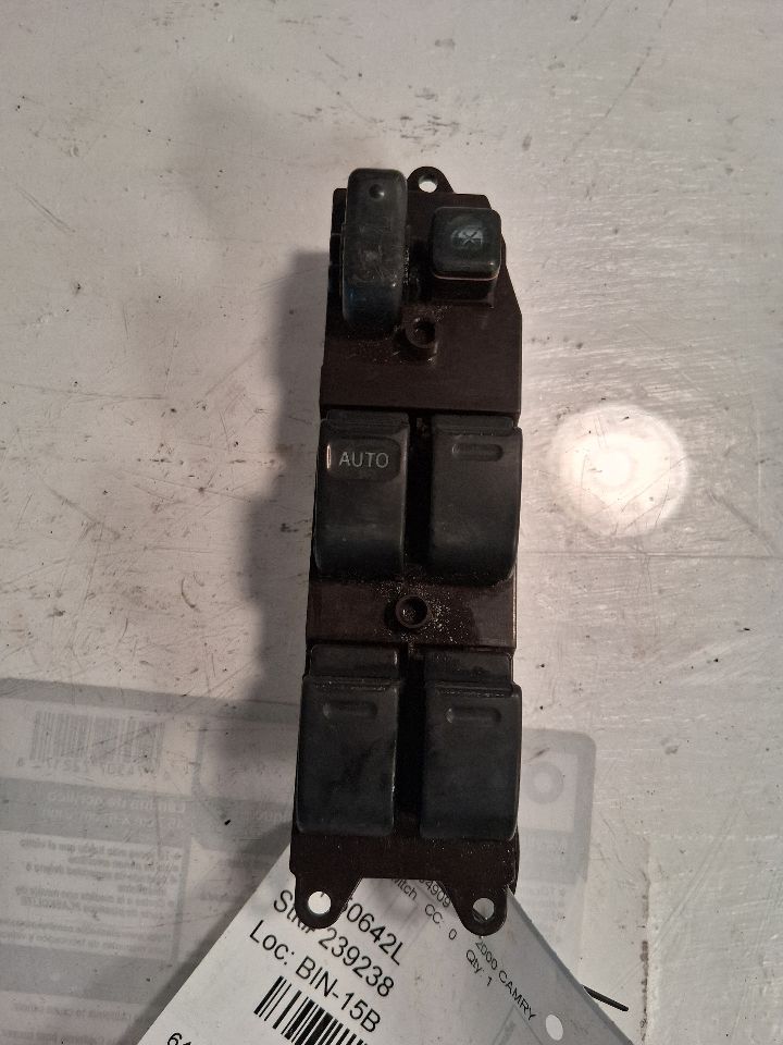Window Master Switch from a 2000 Toyota Camry, left side, photo 3