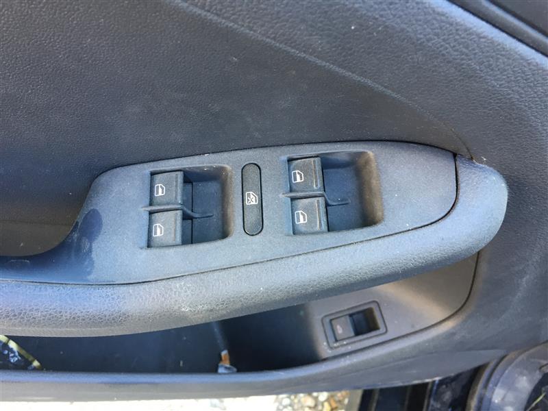 Window Master Switch from a 2014 Volkswagen Jetta, left side, photo 1