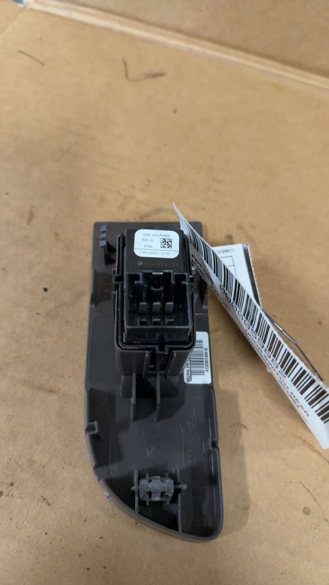 Rear Door Switch from a 2005 Ford F-150, right side, photo 2