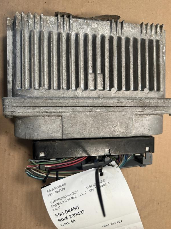 Engine Control Module (ECM/PCM) from a 1997 Buick LeSabre, photo 1