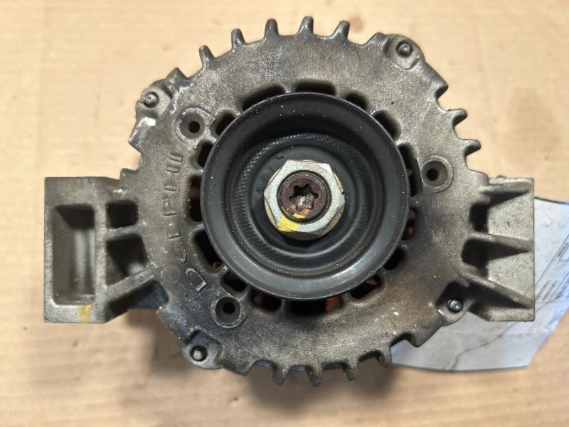 Alternator from a 2002 Buick Century, photo 2