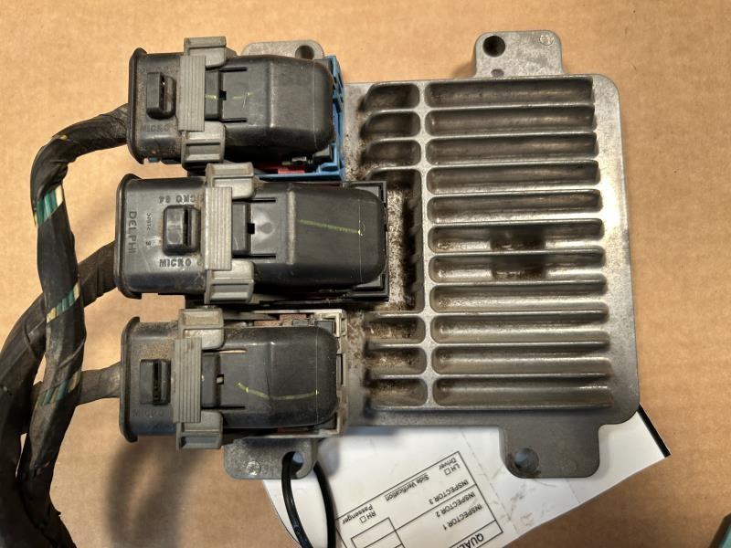 Engine Control Module (ECM/PCM) from a 2005 Buick LaCrosse, photo 2