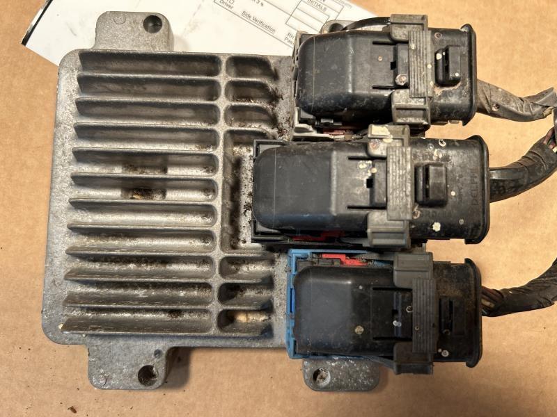 Engine Control Module (ECM/PCM) from a 2005 Buick LaCrosse, photo 2