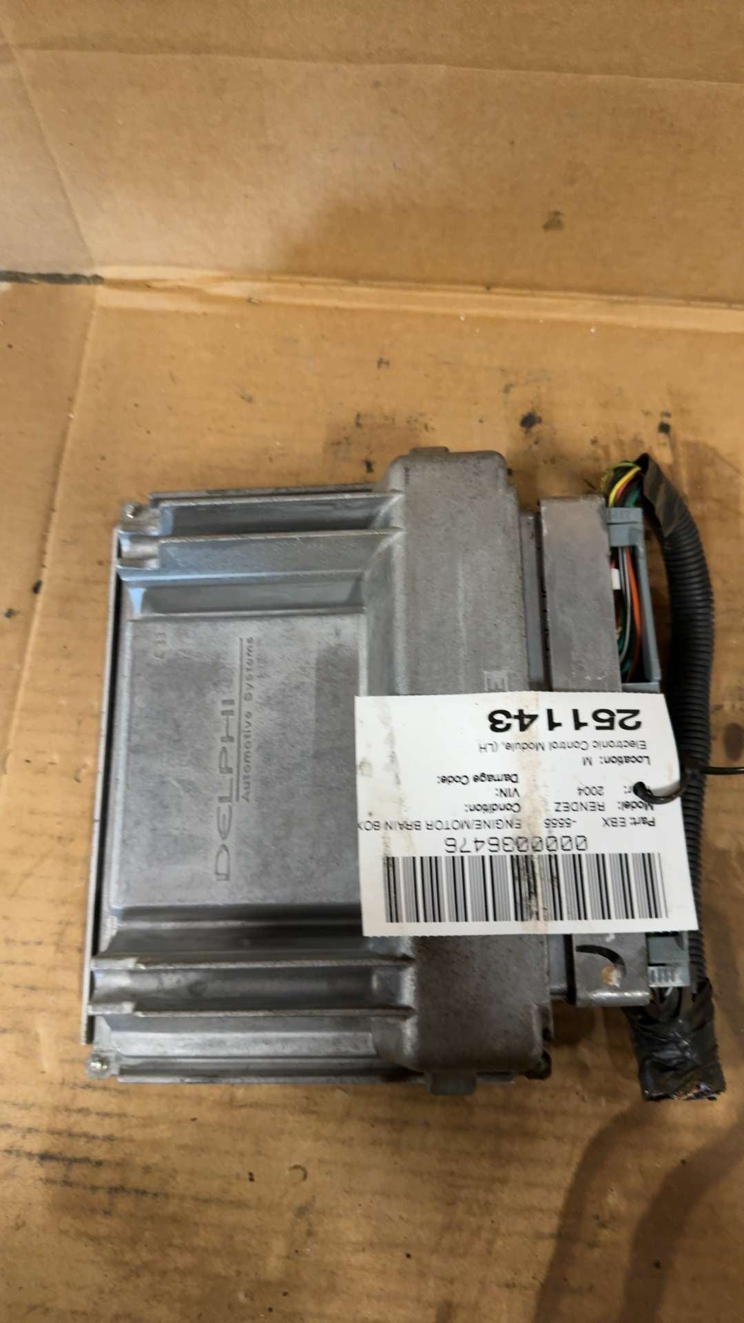 Engine Control Module (ECM/PCM) from a 2004 Buick Rendezvous, photo 2