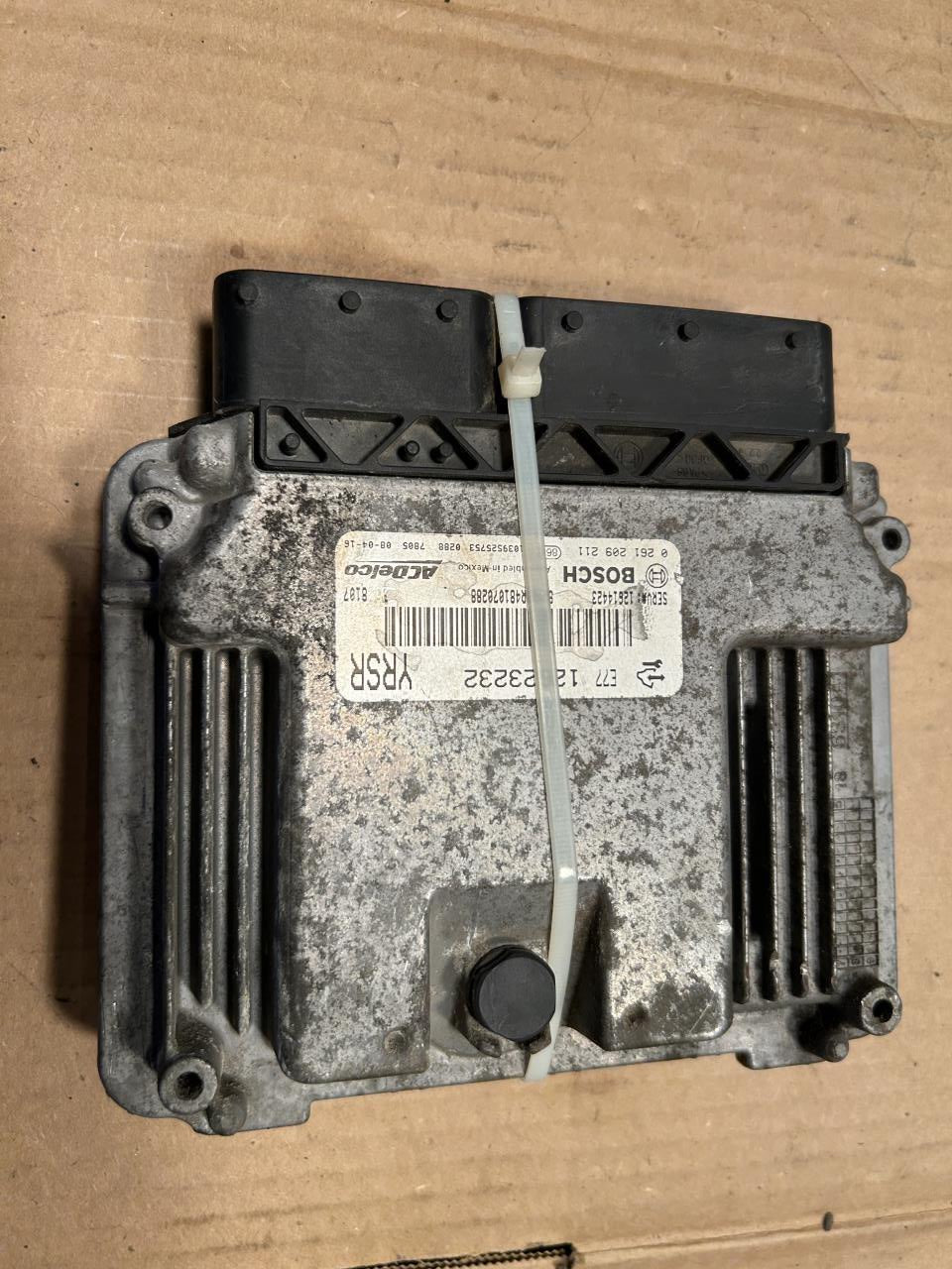 Engine Control Module (ECM/PCM) from a 2008 Cadillac CTS, photo 2