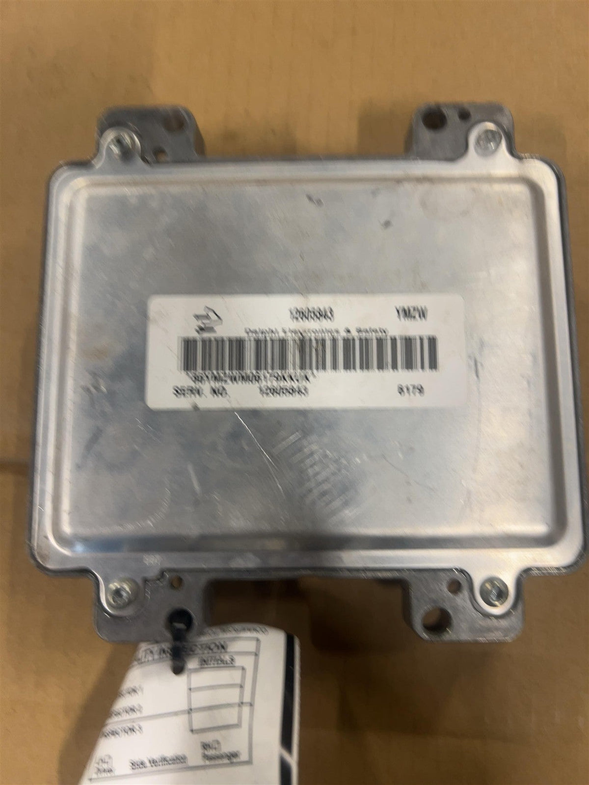 Engine Control Module (ECM/PCM) from a 2007 Cadillac, photo 2
