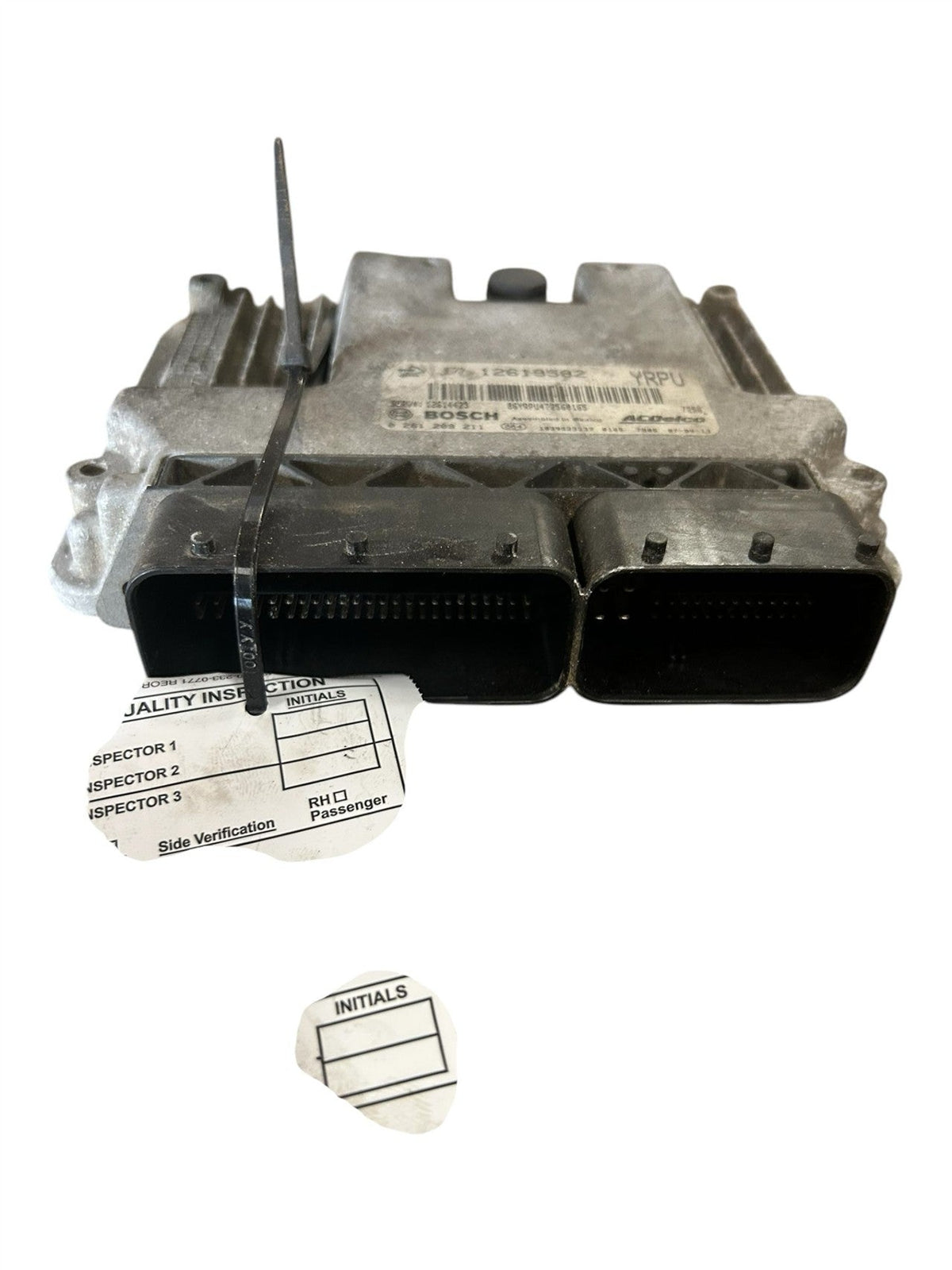 Engine Control Module (ECM/PCM) from a 2008 Cadillac SRX, photo 2