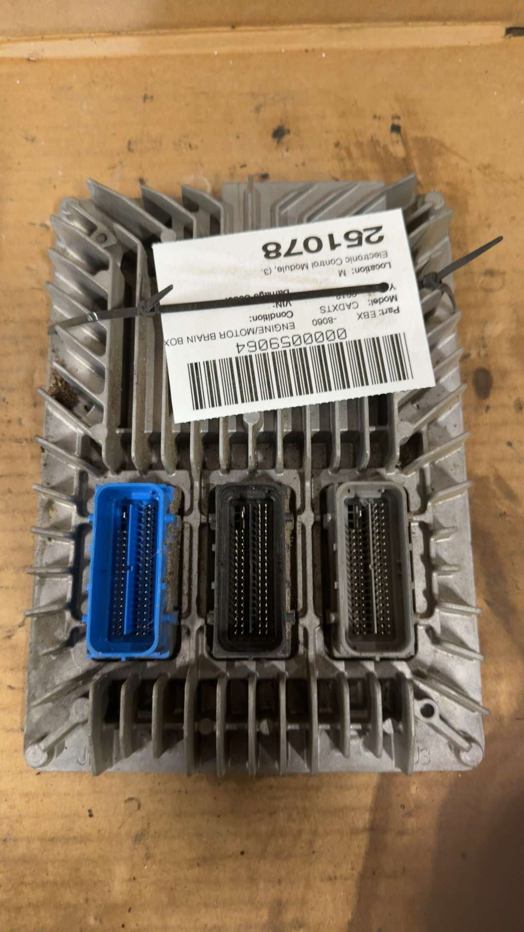 Engine Control Module (ECM/PCM) from a 2013 Cadillac XTS, photo 1