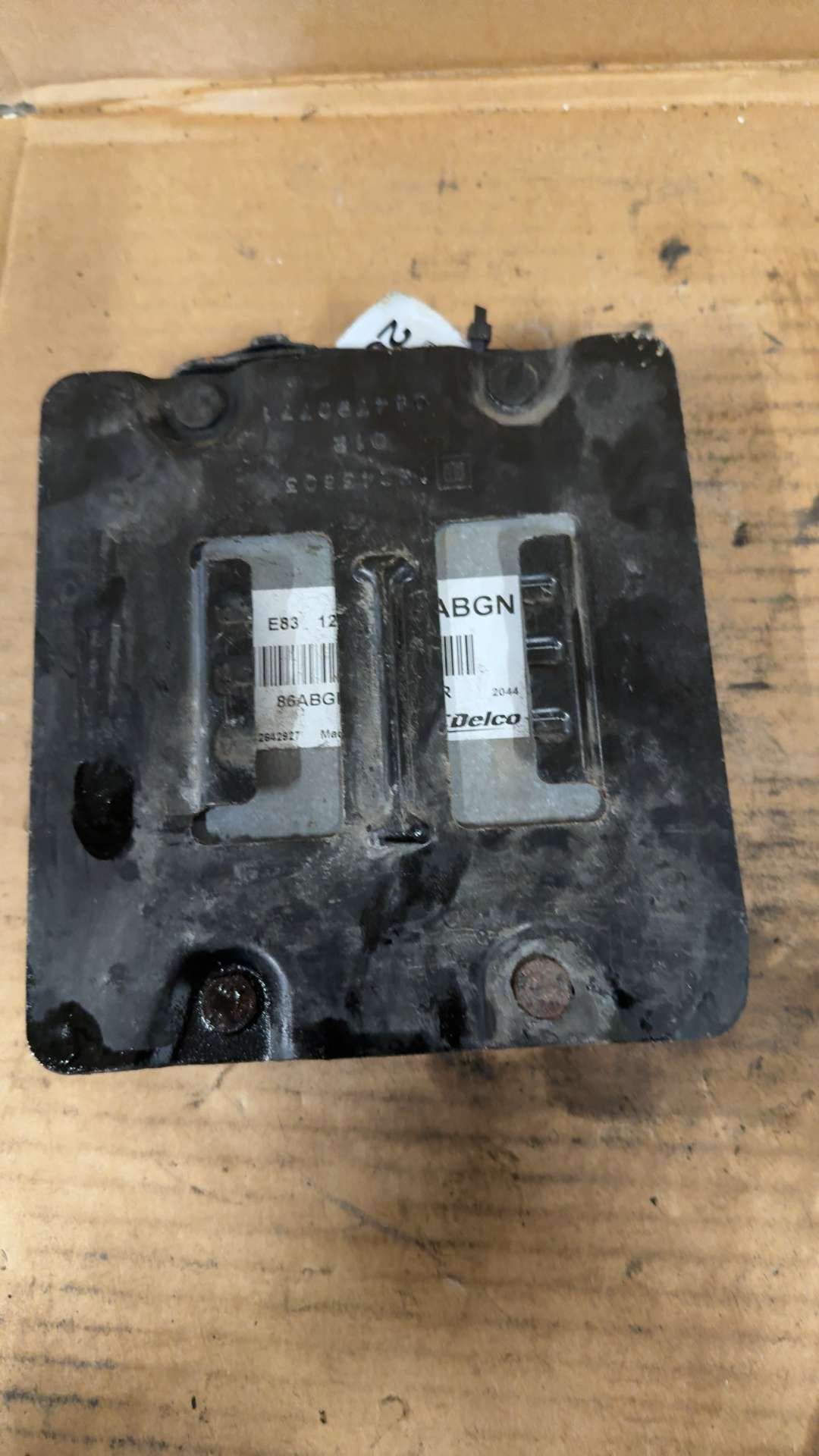 Engine Control Module (ECM/PCM) from a 2012 Chevrolet Cruze, photo 2