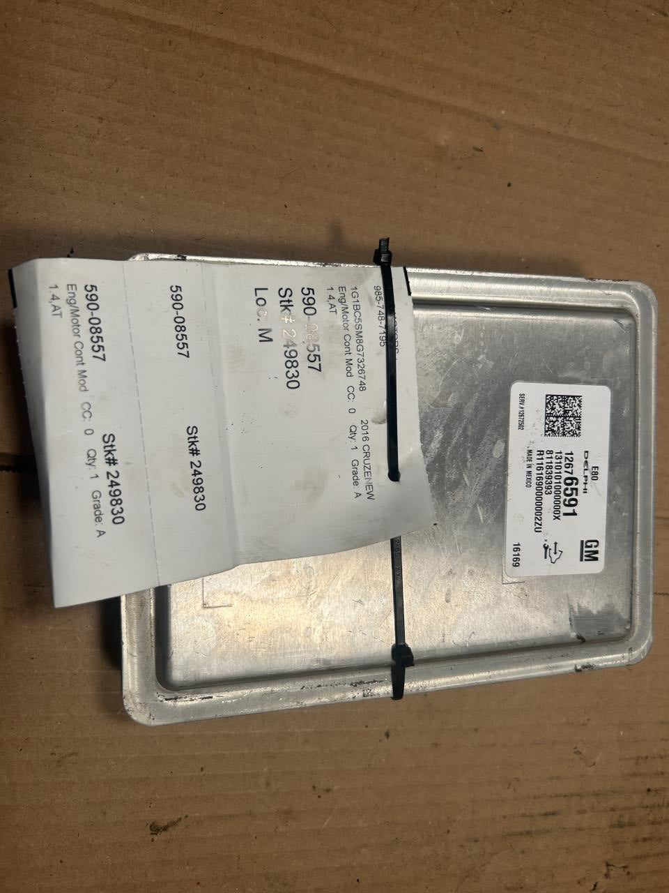 Engine Control Module (ECM/PCM) from a 2016 Chevrolet Cruze, photo 1