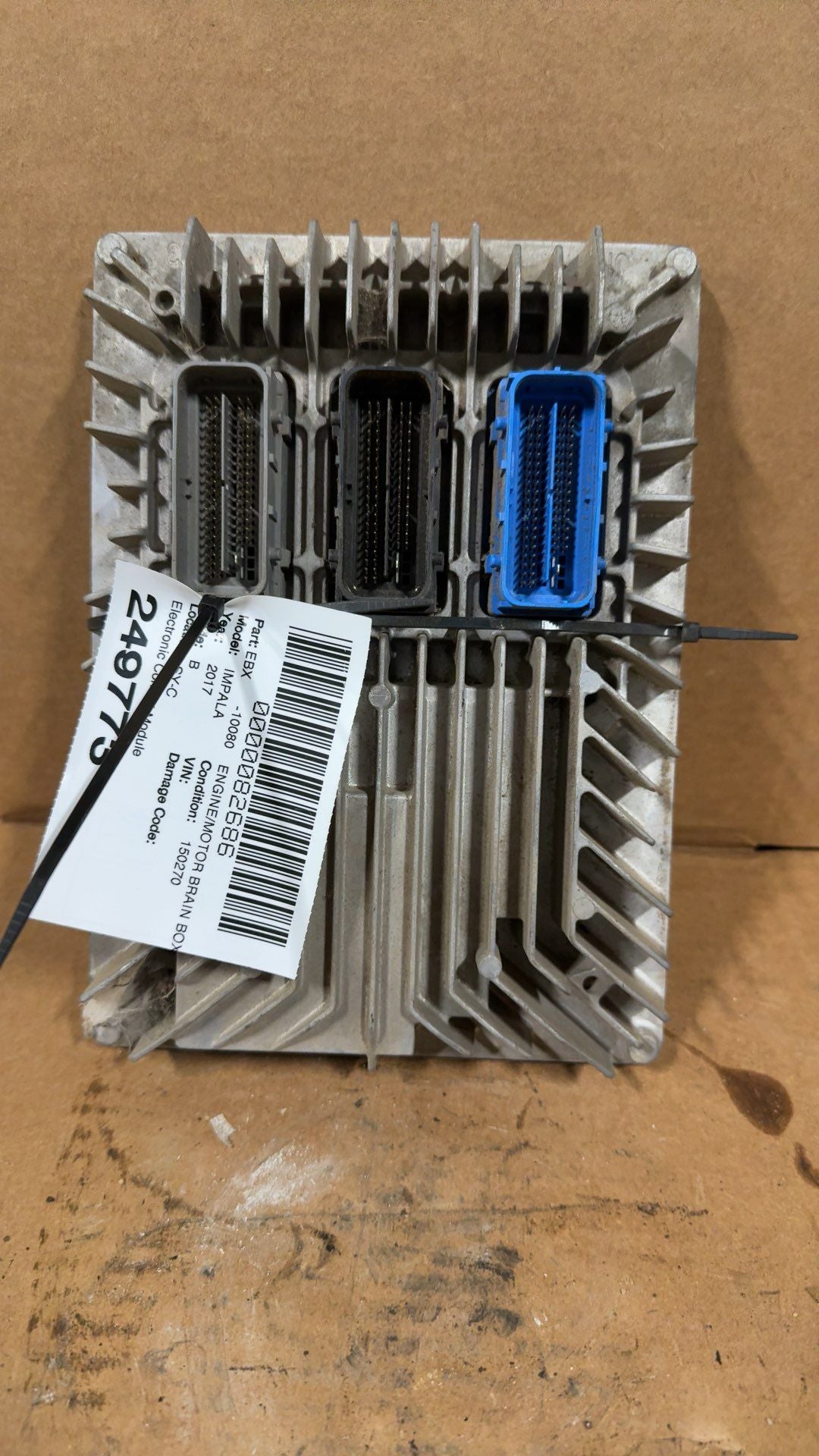 Engine Control Module (ECM/PCM) from a 2017 Chevrolet Impala, photo 1