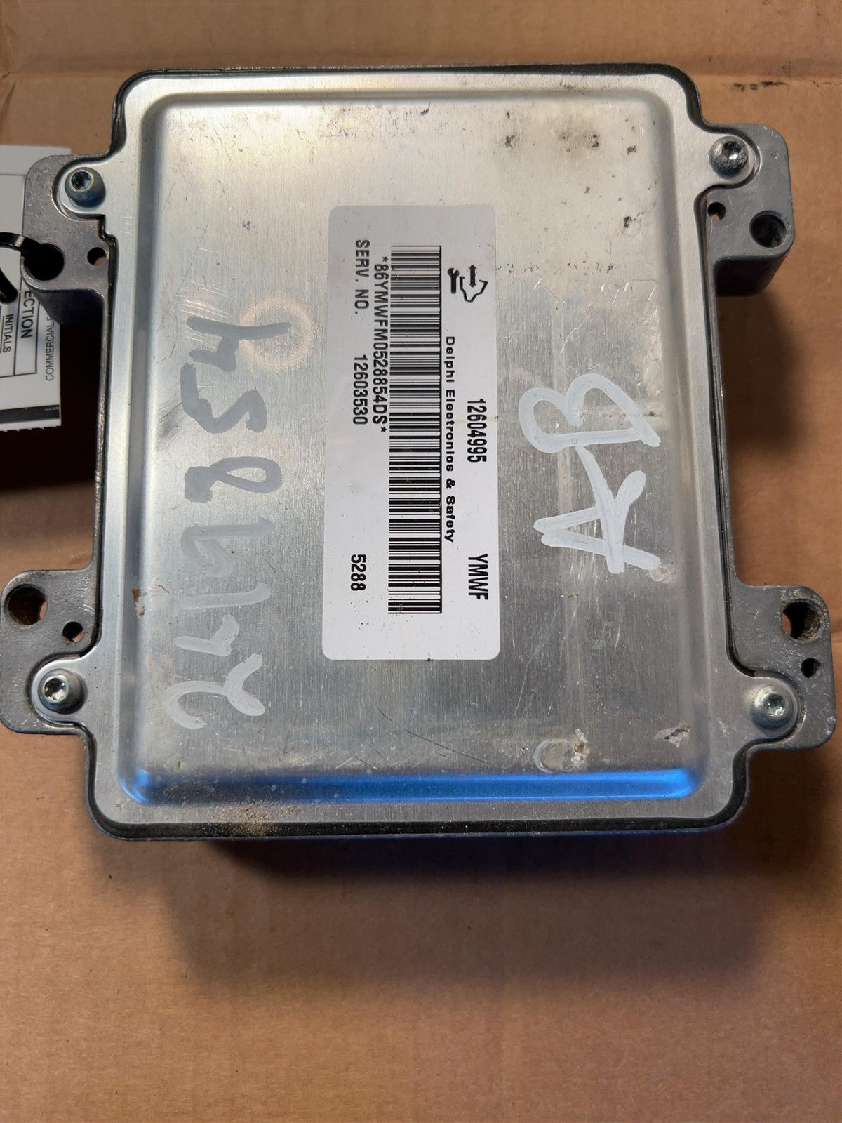 Engine Control Module (ECM/PCM) from a 2006 Chevrolet Impala, photo 1