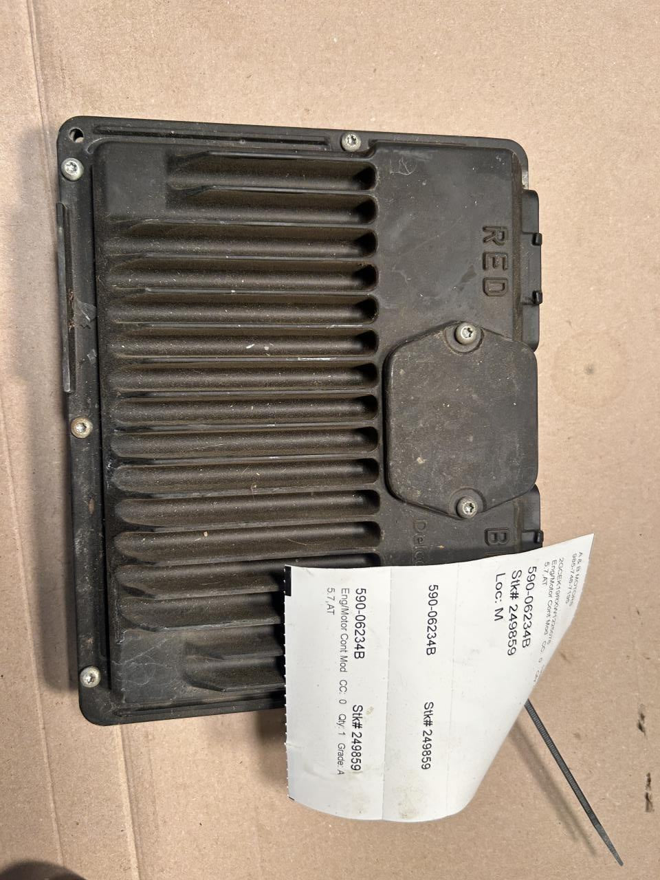 Engine Control Module (ECM/PCM) from a 1998 GMC 1500, photo 2