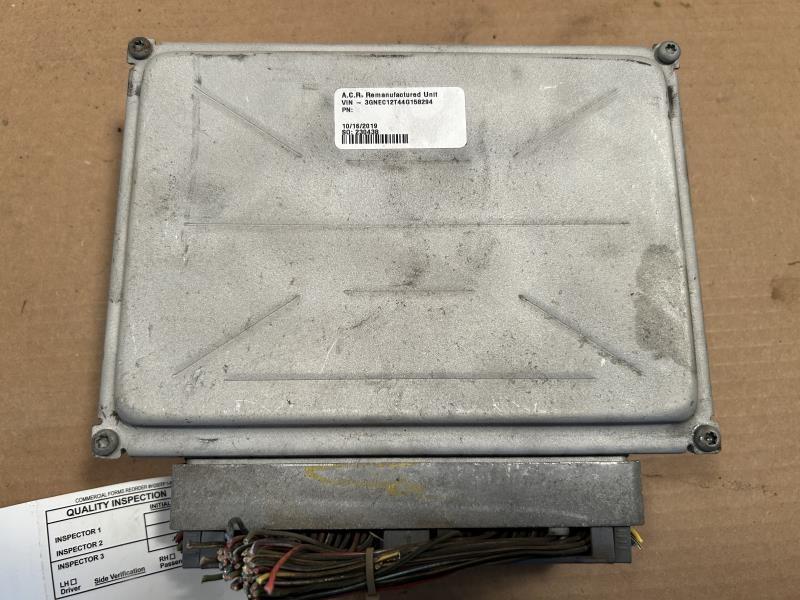 Engine Control Module (ECM/PCM) from a 2004 Chevrolet Avalanche 1500, photo 1