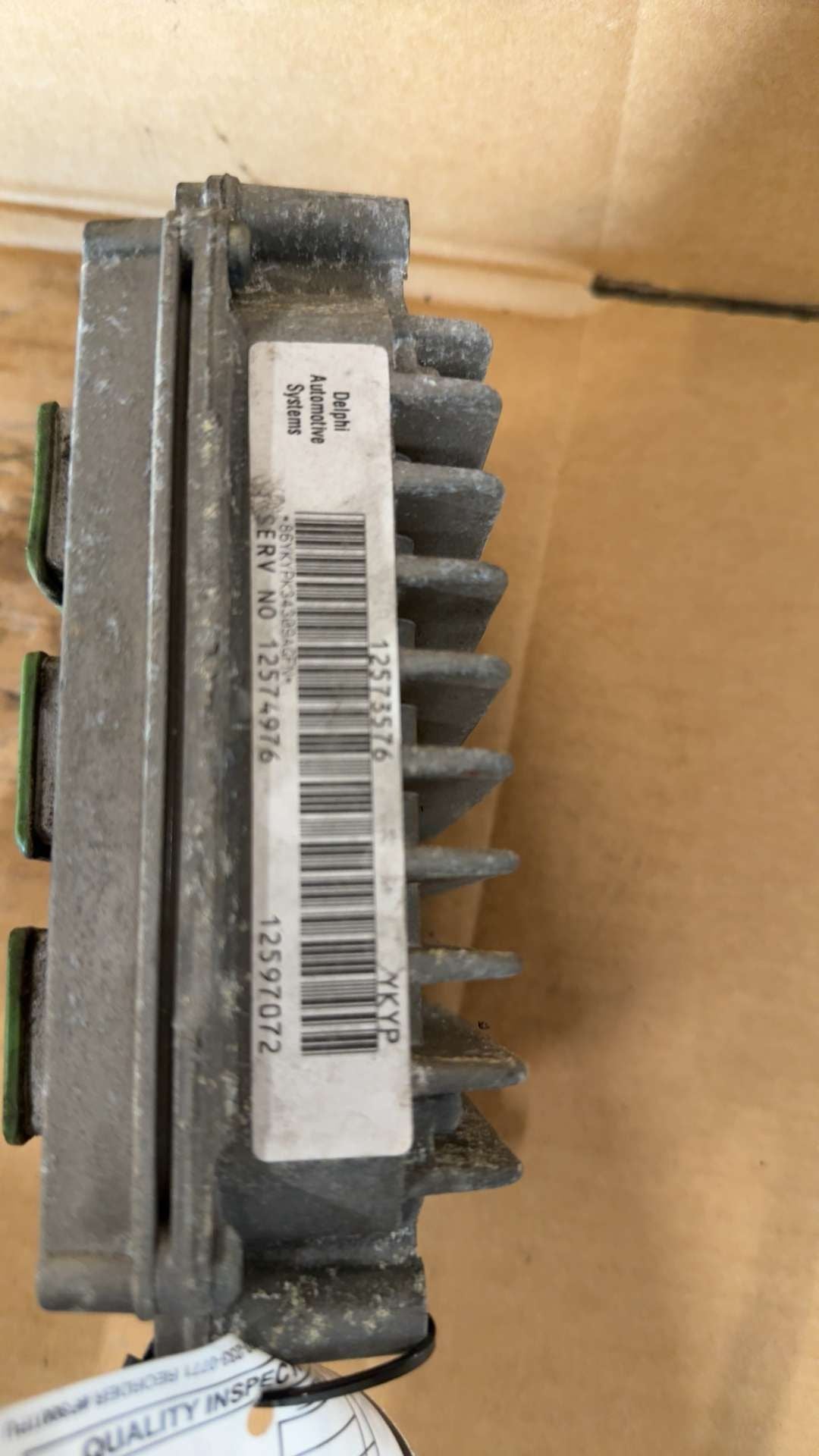 Engine Control Module (ECM/PCM) from a 2005 Chevrolet Trailblazer, photo 4