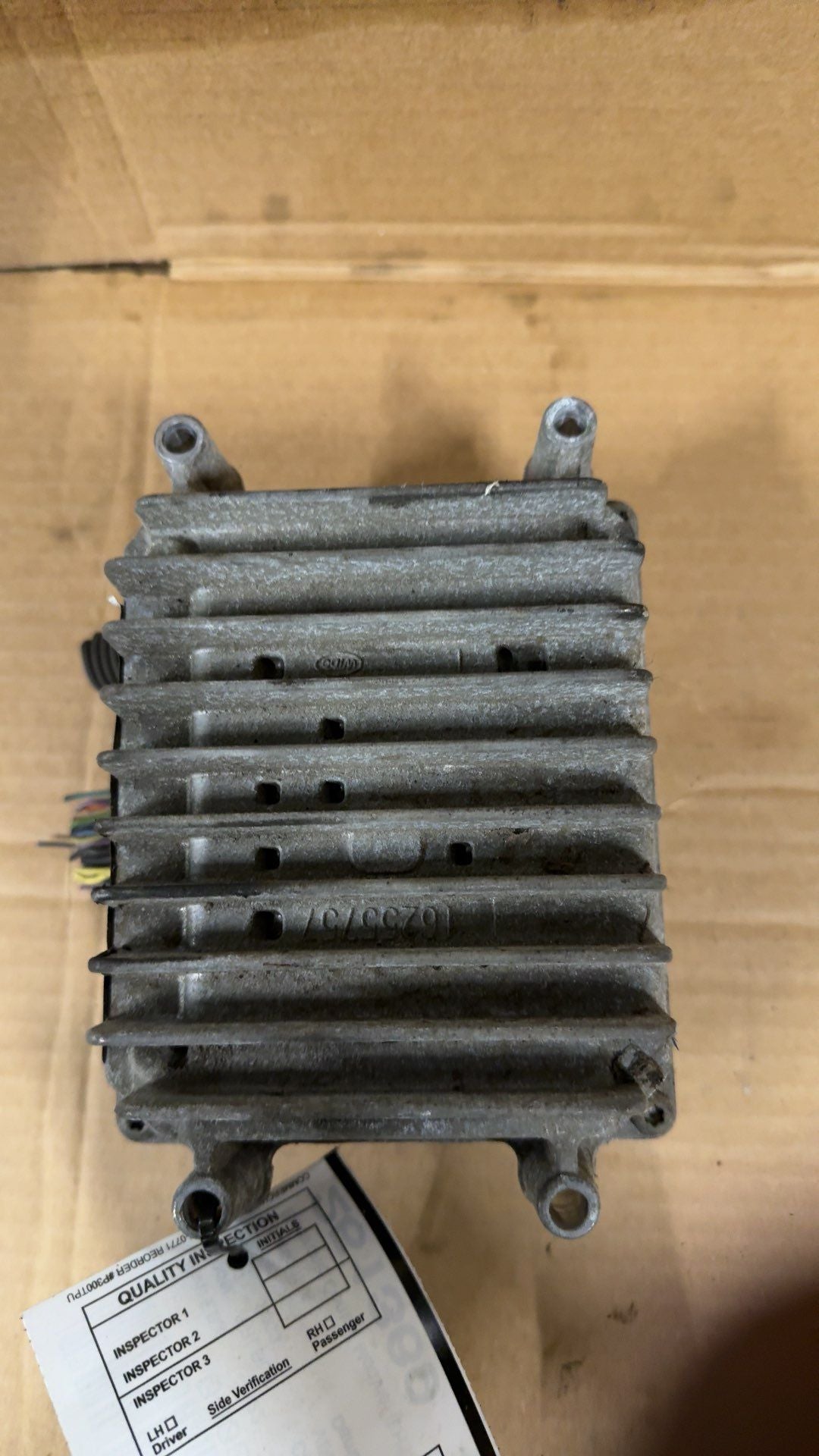 Engine Control Module (ECM/PCM) from a 2003 Chevrolet Trailblazer, photo 1