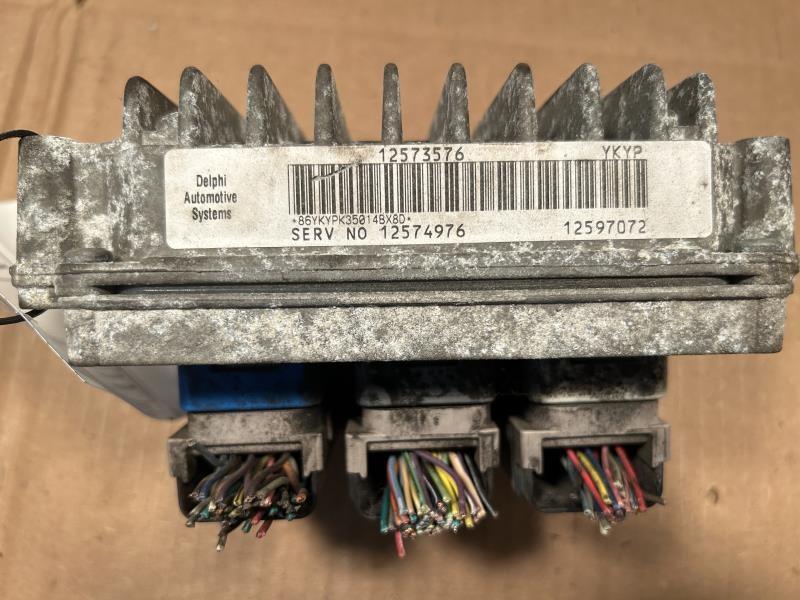 Engine Control Module (ECM/PCM) from a 2005 Chevrolet Trailblazer EXT, photo 2