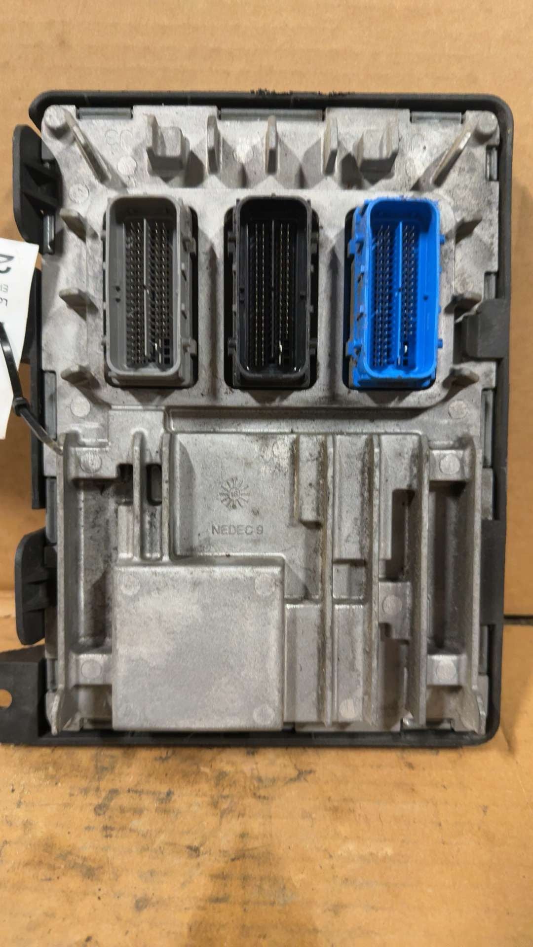 Engine Control Module (ECM/PCM) from a 2019 Chevrolet Traverse, photo 1