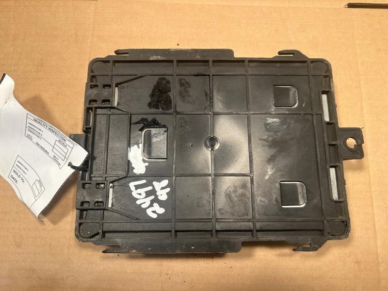 Engine Control Module (ECM/PCM) from a 2015 Chevrolet Equinox, photo 2