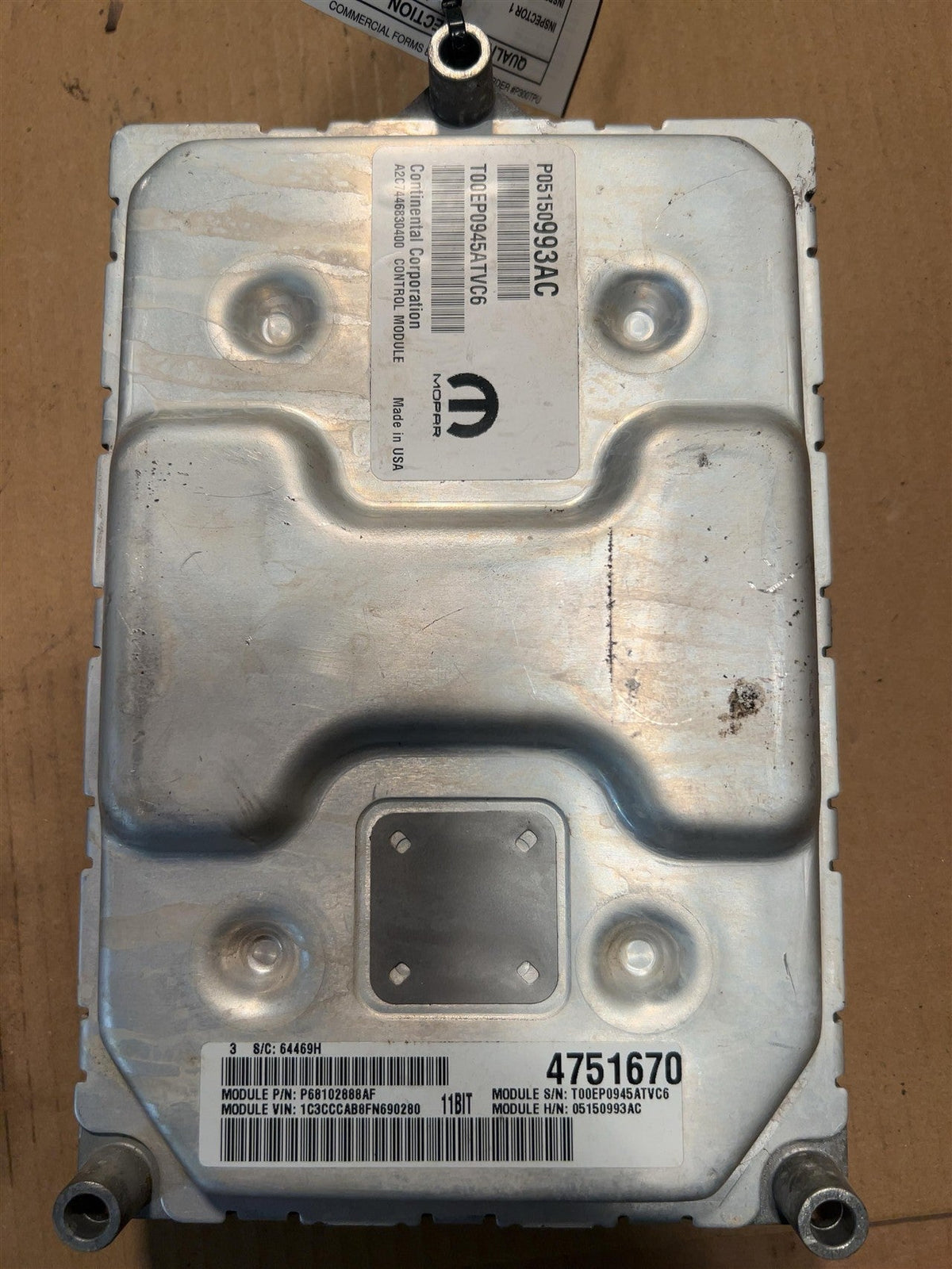 Engine Control Module (ECM/PCM) from a 2015 Chrysler 200, photo 2