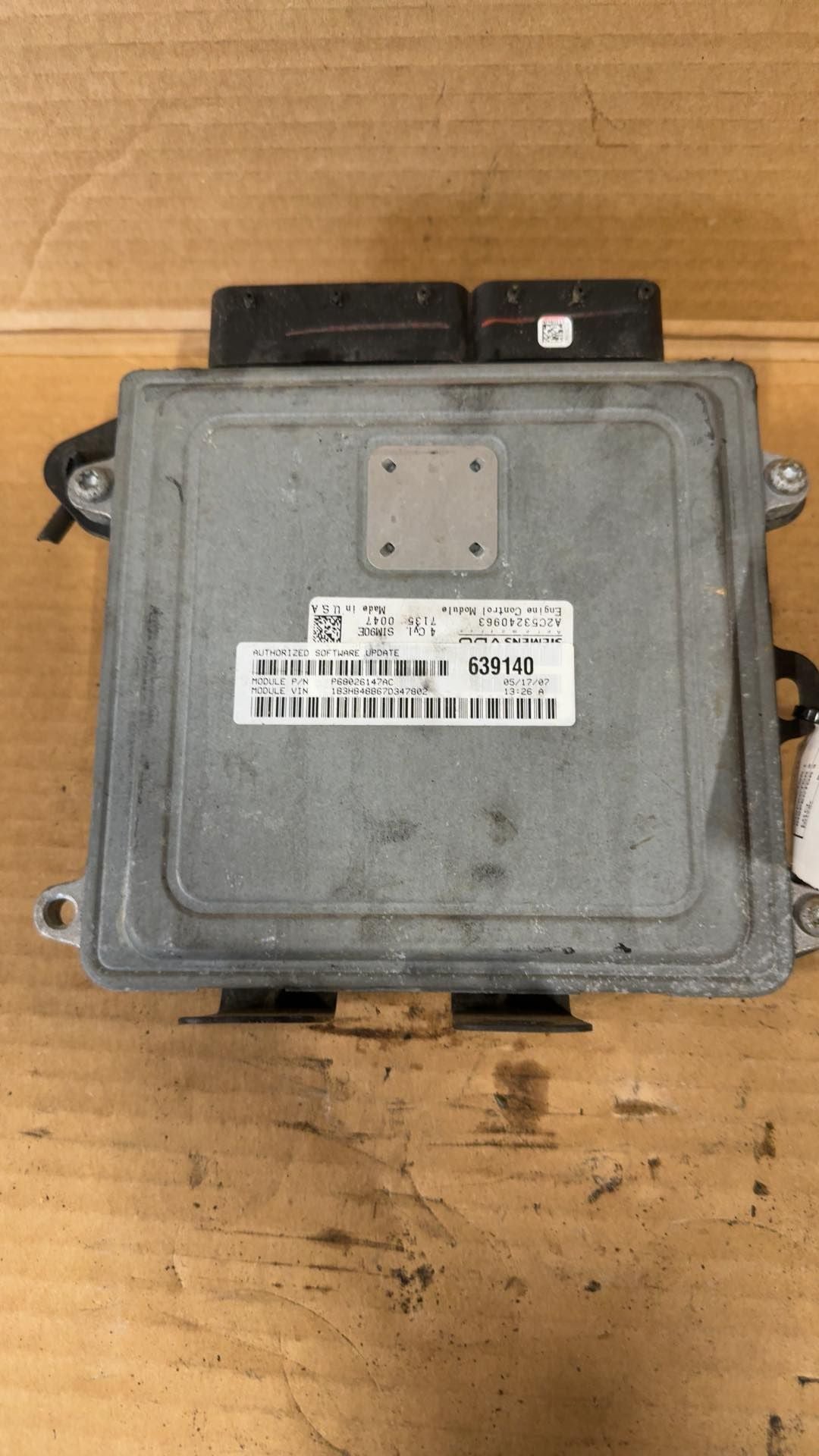 Engine Control Module (ECM/PCM) from a 2007 Dodge Caliber, photo 2