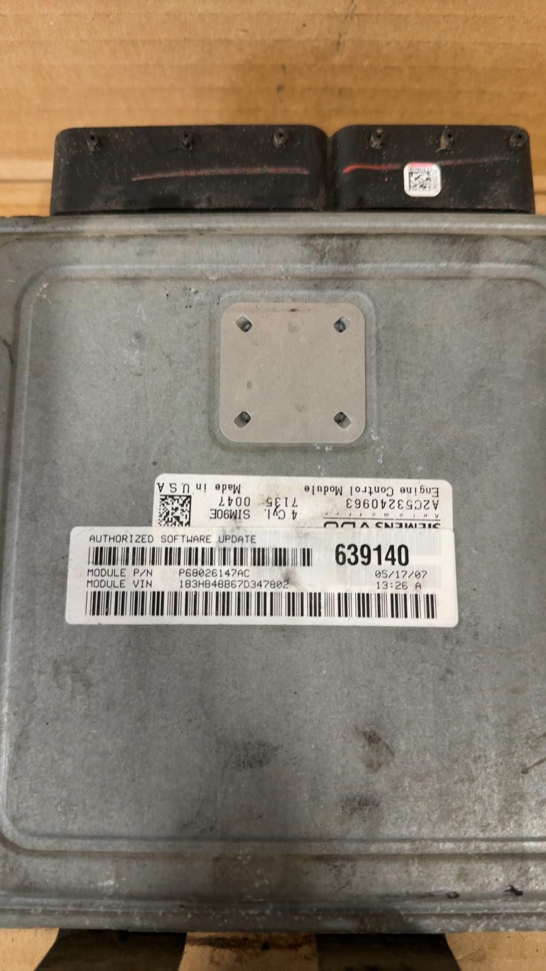 Engine Control Module (ECM/PCM) from a 2007 Dodge Caliber, photo 3