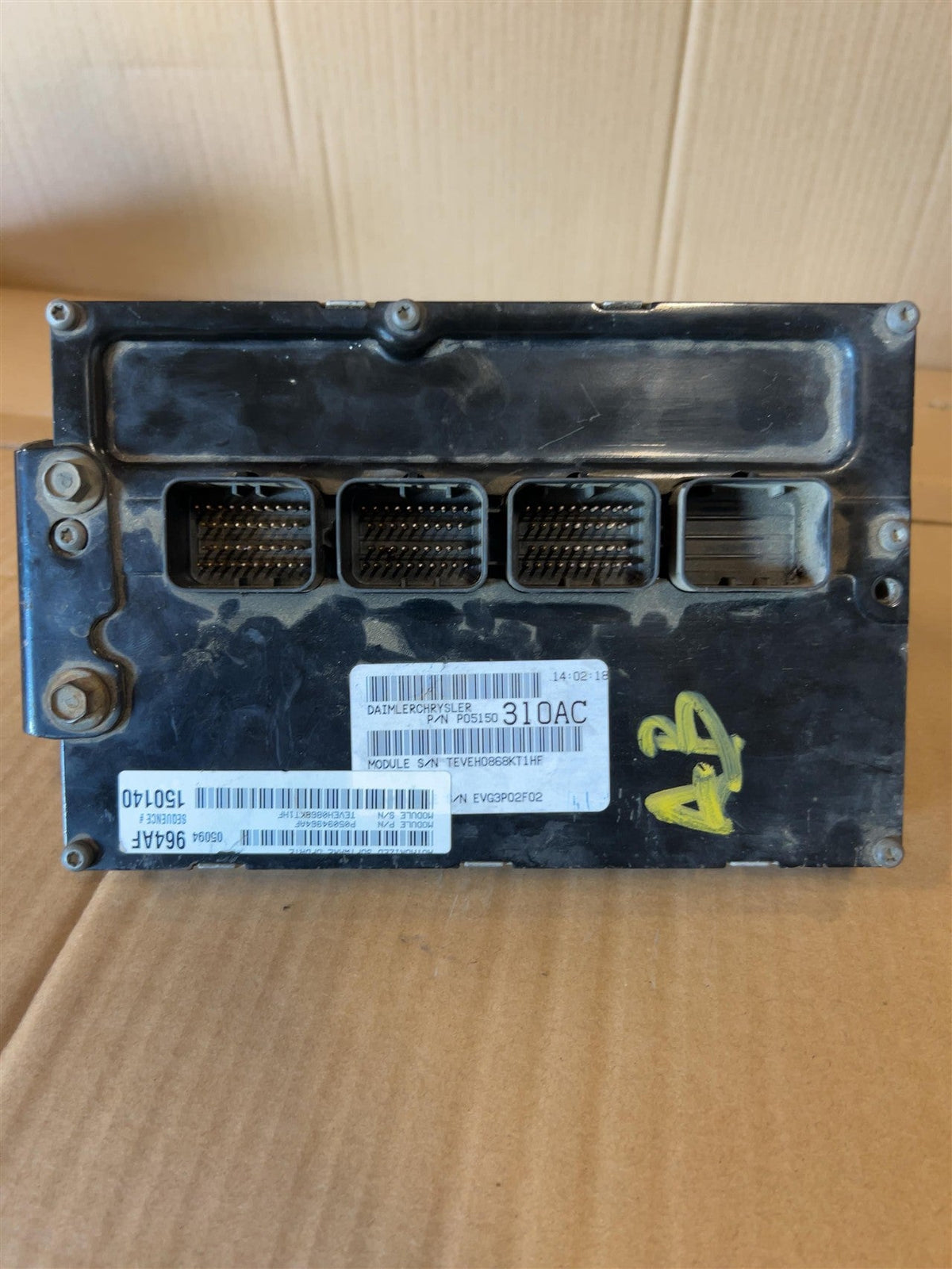 Engine Control Module (ECM/PCM) from a 2008 Dodge Charger, photo 1