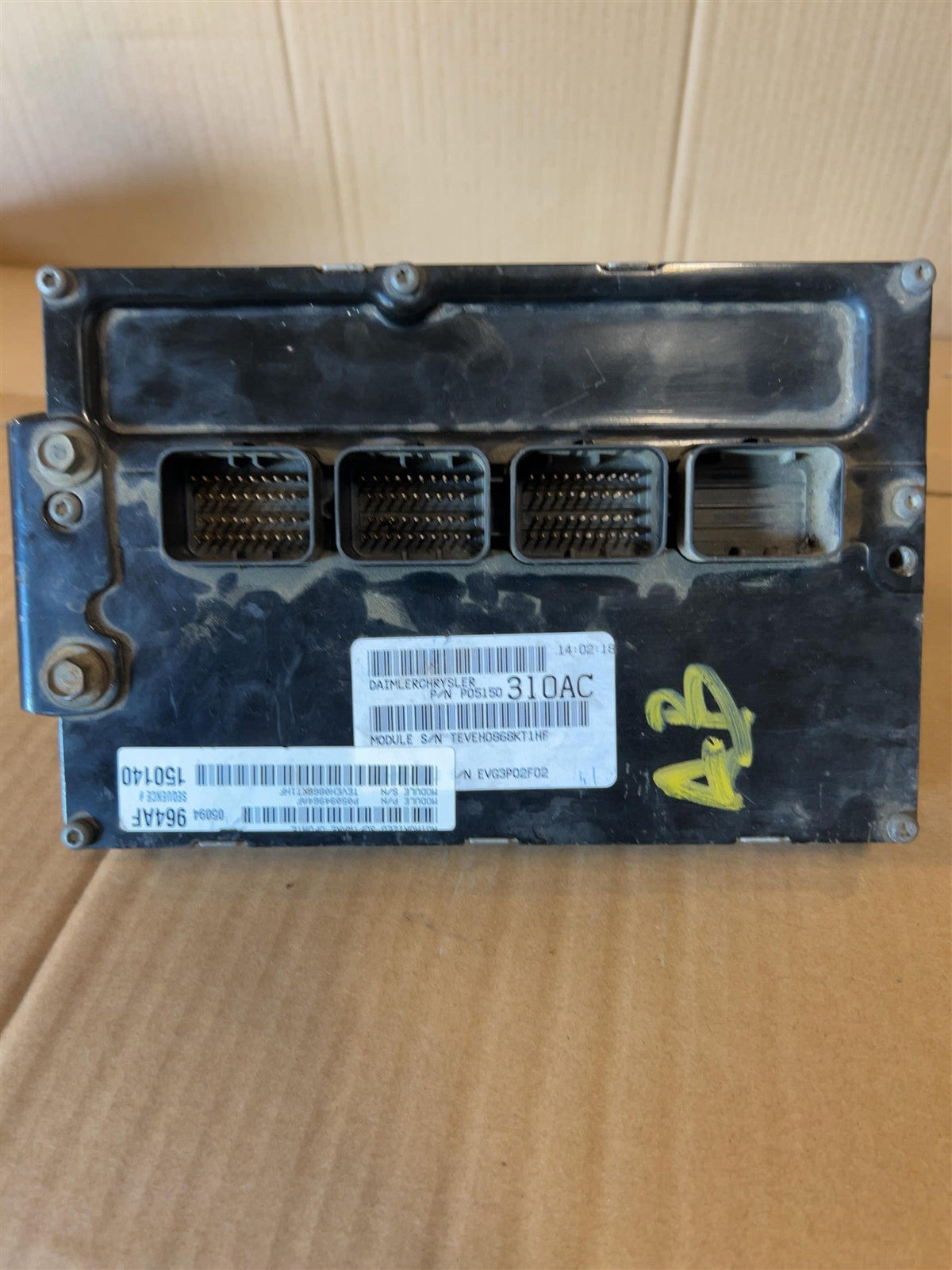Engine Control Module (ECM/PCM) from a 2008 Dodge Charger, photo 2