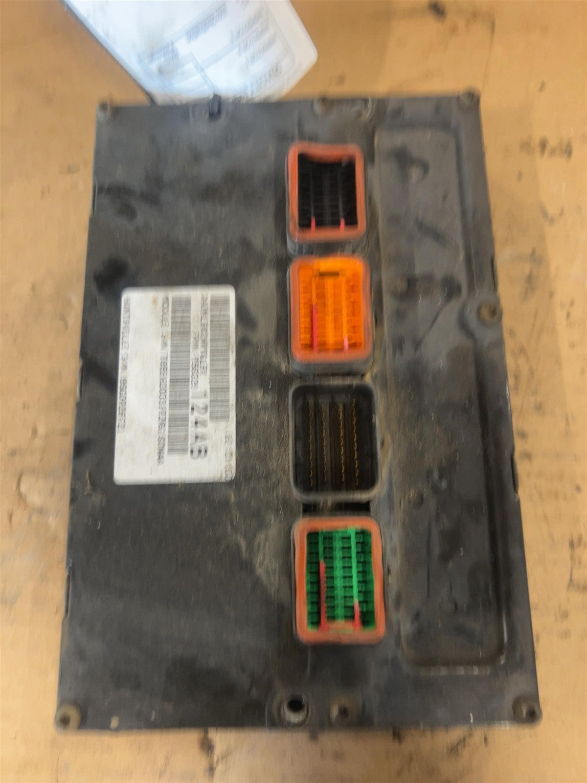 Engine Control Module (ECM/PCM) from a 2003 Dodge Durango, photo 1