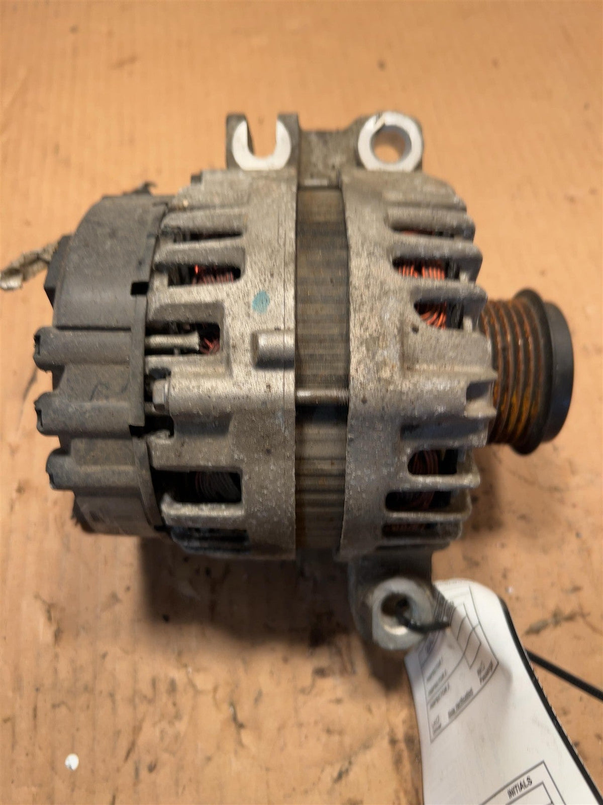 Alternator from a 2015 Chevrolet Colorado, photo 1