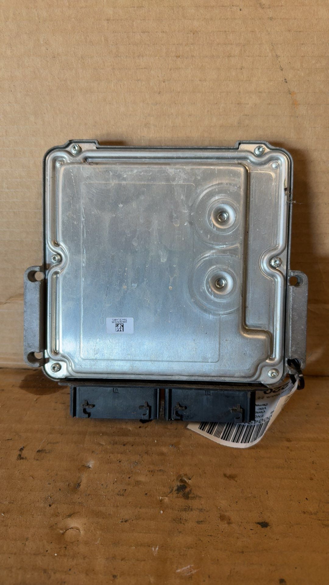 Engine Control Module (ECM/PCM) from a 2013 Ford Escape, photo 2