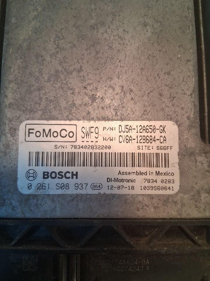 Engine Control Module (ECM/PCM) from a 2013 Ford Escape, photo 5
