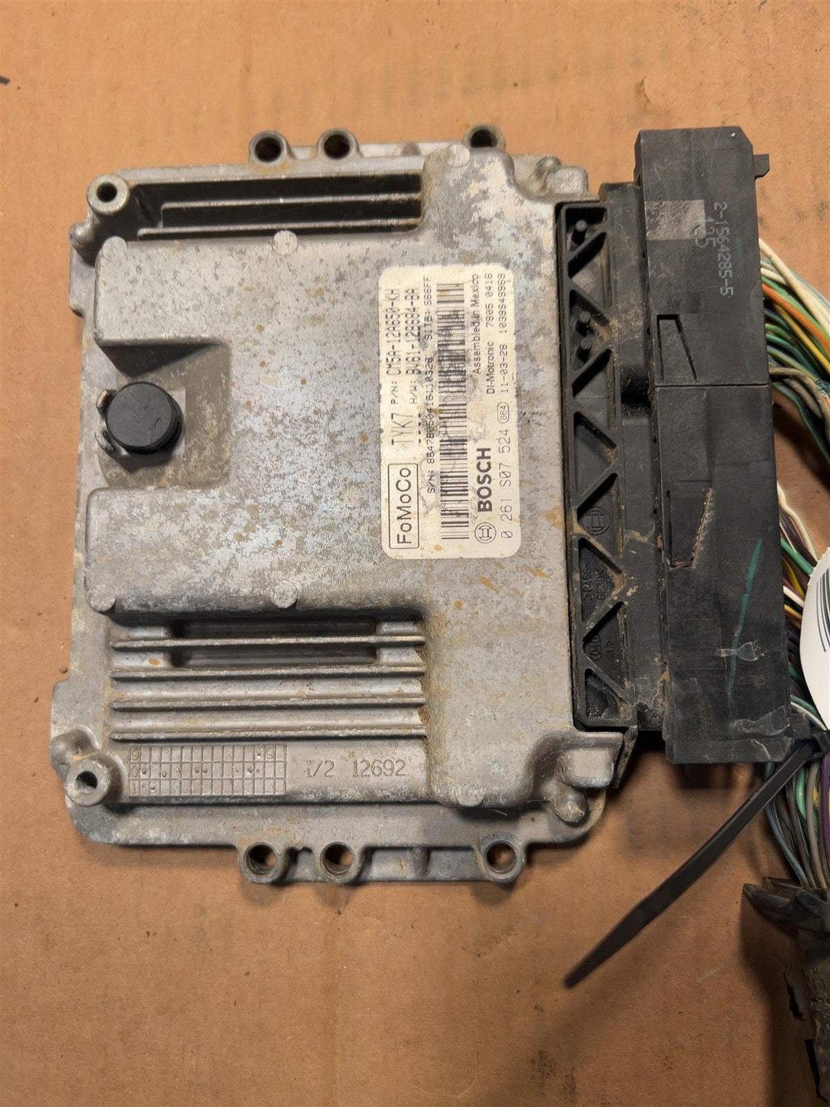 Engine Control Module (ECM/PCM) from a 2012 Ford Focus, photo 1