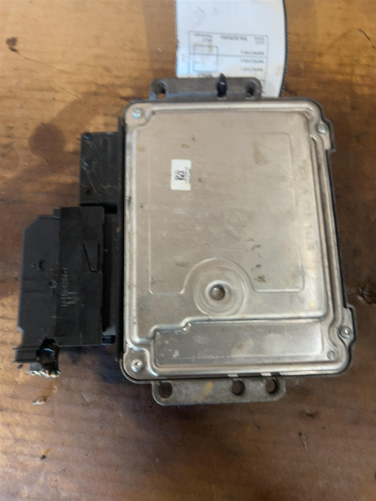 Engine Control Module (ECM/PCM) from a 2012 Ford Focus, photo 2