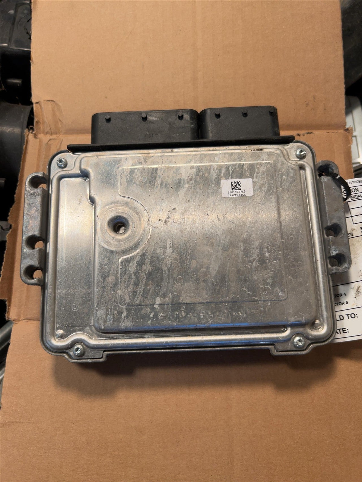 Engine Control Module (ECM/PCM) from a 2013 Ford Focus, photo 2