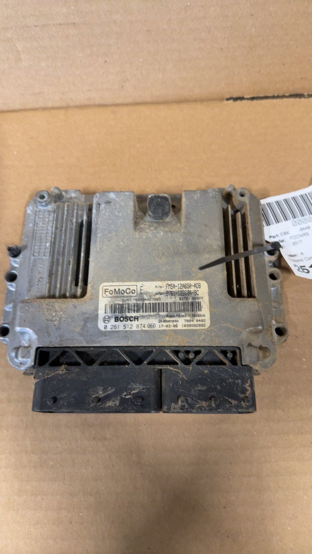 Engine Control Module (ECM/PCM) from a 2017 Ford Focus, photo 1
