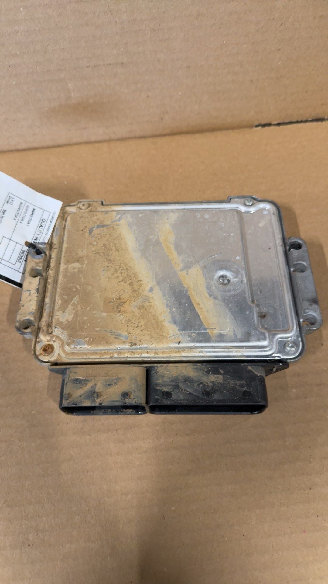 Engine Control Module (ECM/PCM) from a 2017 Ford Focus, photo 2