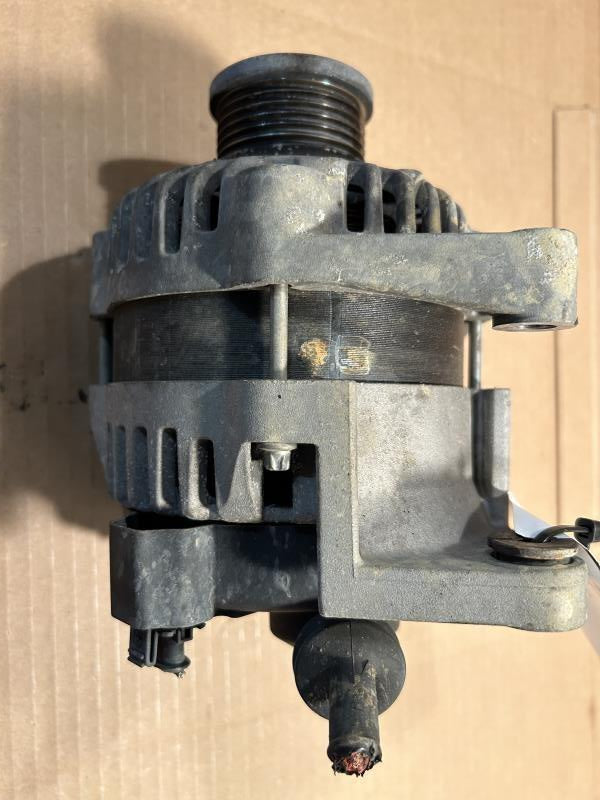 Alternator from a 2015 Chevrolet Sonic, photo 1