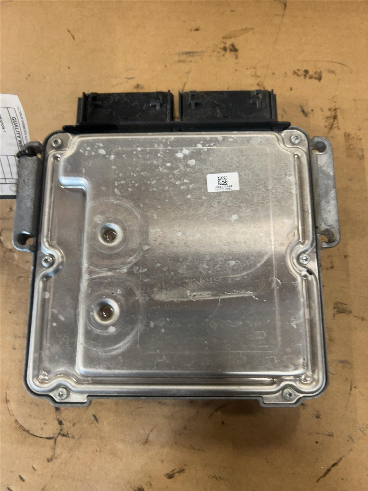 Engine Control Module (ECM/PCM) from a 2018 Ford Fusion, photo 2