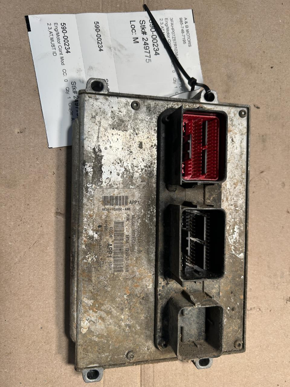 Engine Control Module (ECM/PCM) from a 2007 Ford, photo 1