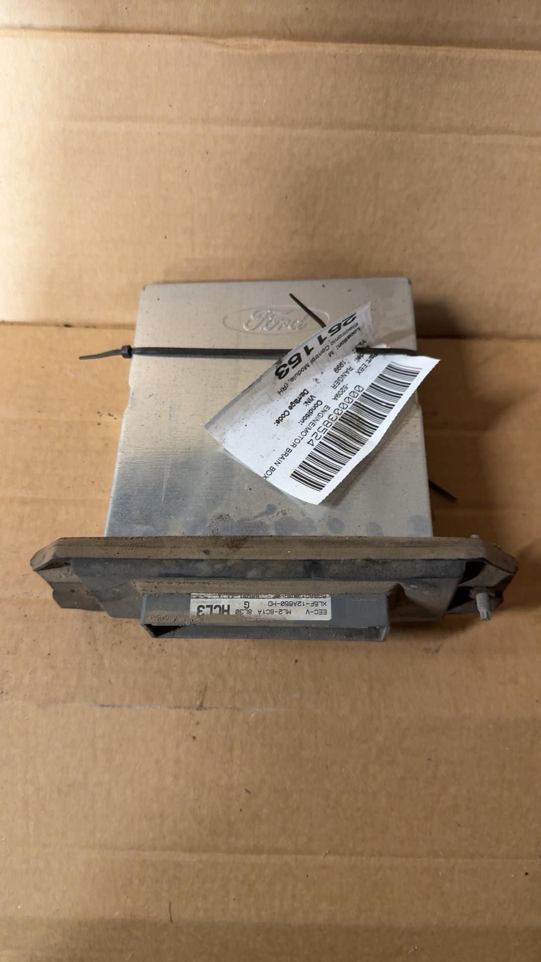 Engine Control Module (ECM/PCM) from a 1999 Ford Ranger, photo 1