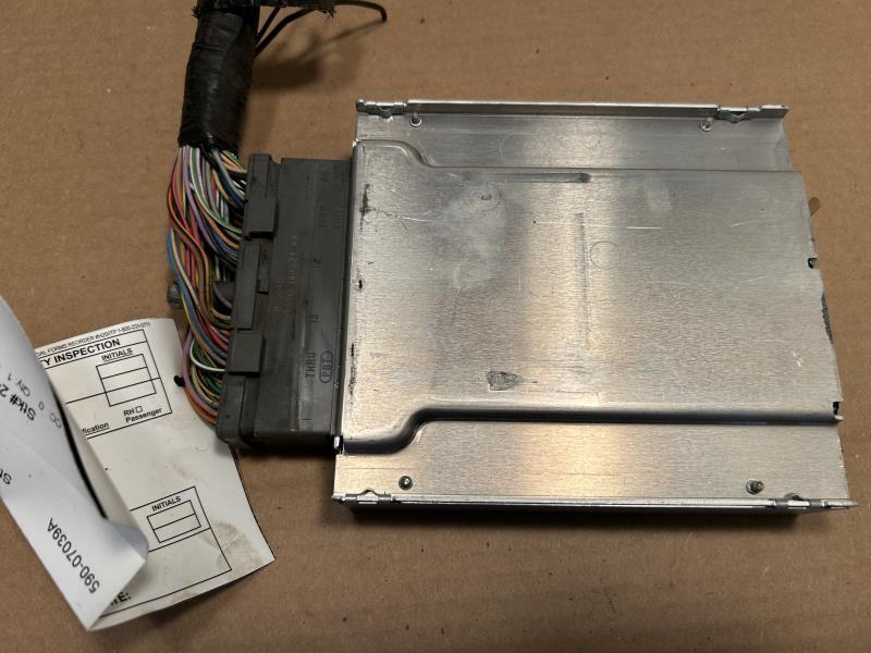 Engine Control Module (ECM/PCM) from a 2003 Ford Ranger, photo 2