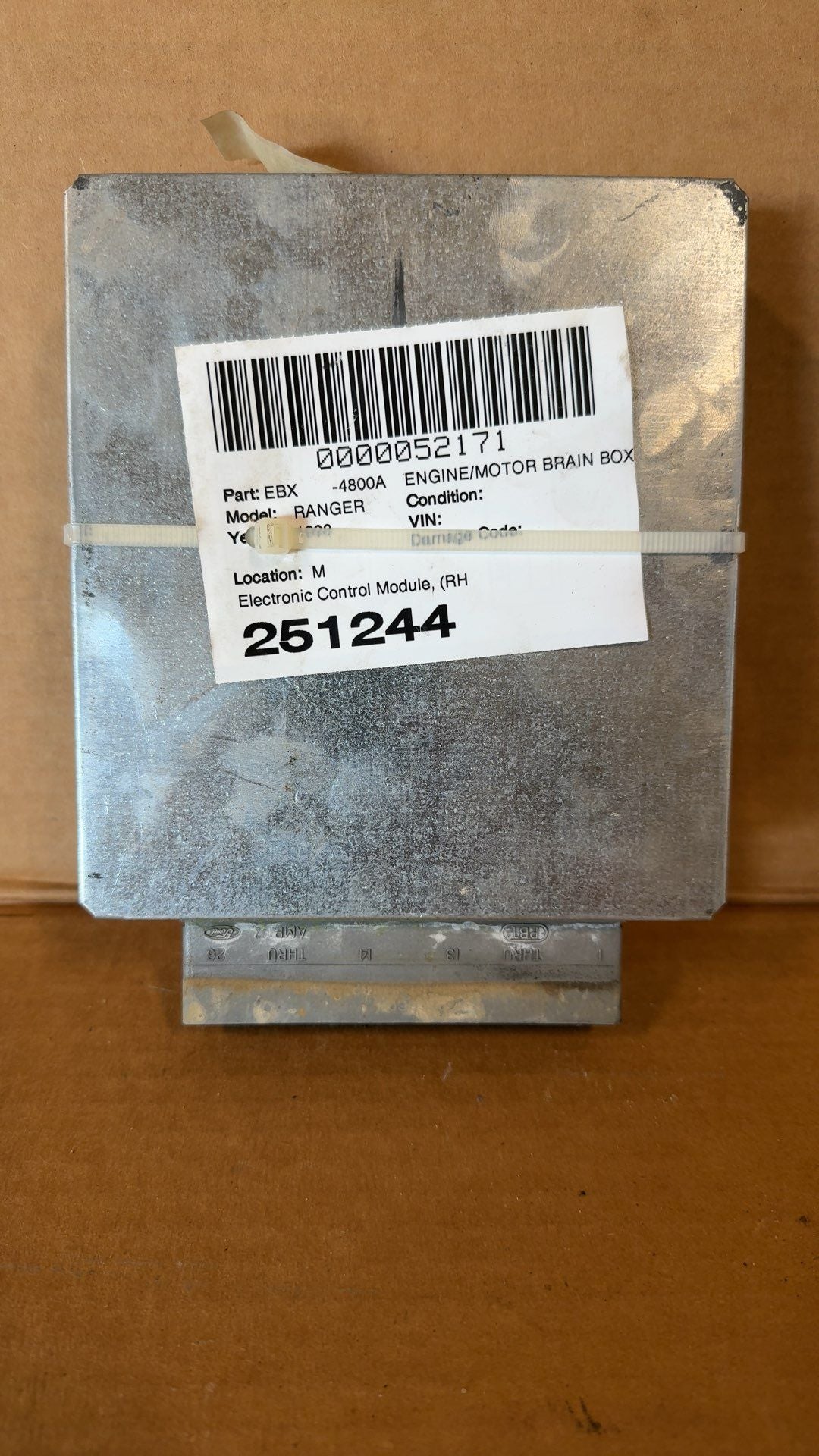 Engine Control Module (ECM/PCM) from a 1998 Ford Ranger, photo 1