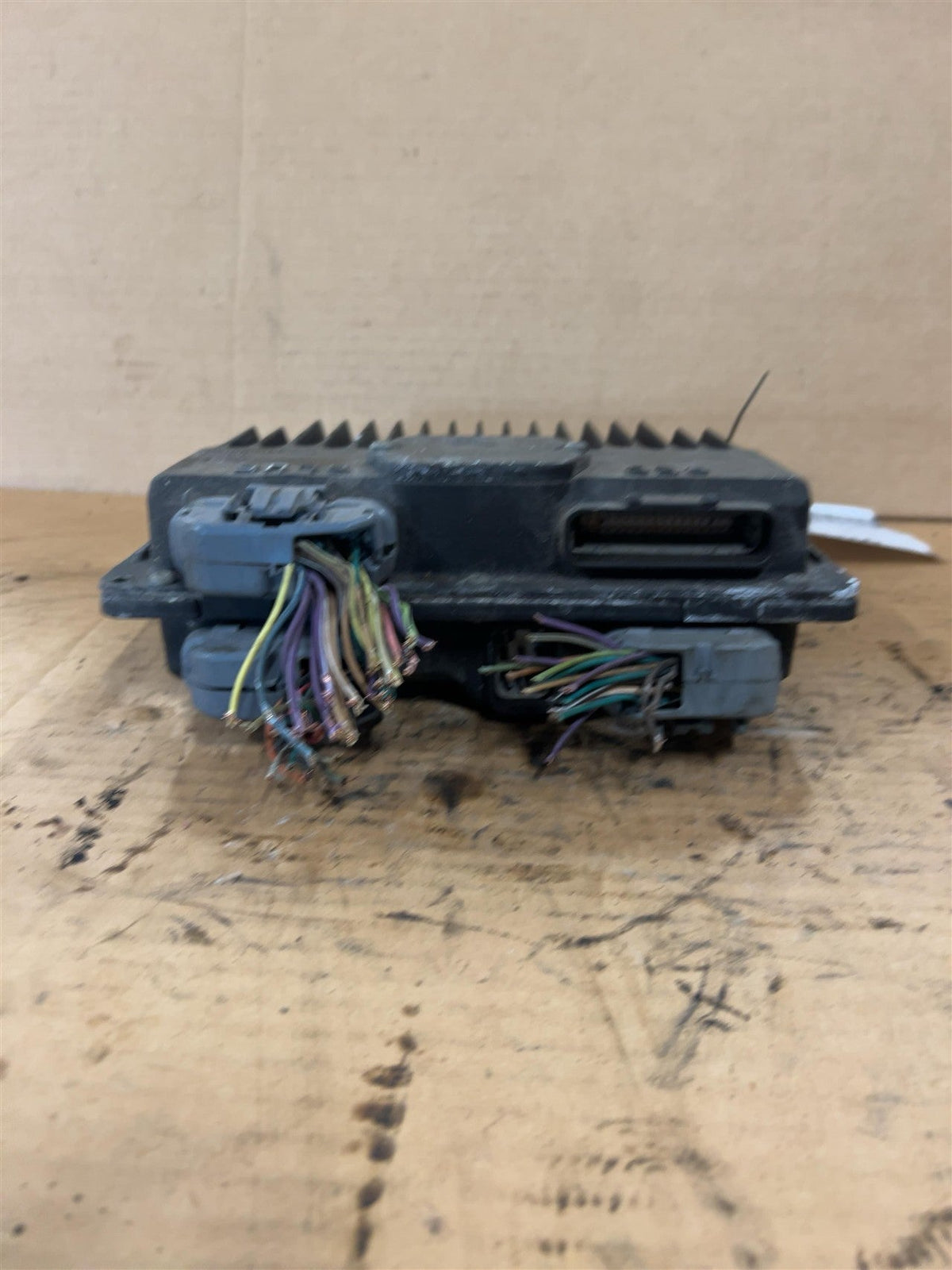 Engine Control Module (ECM/PCM) from a 1996 Chevrolet Blazer, photo 2