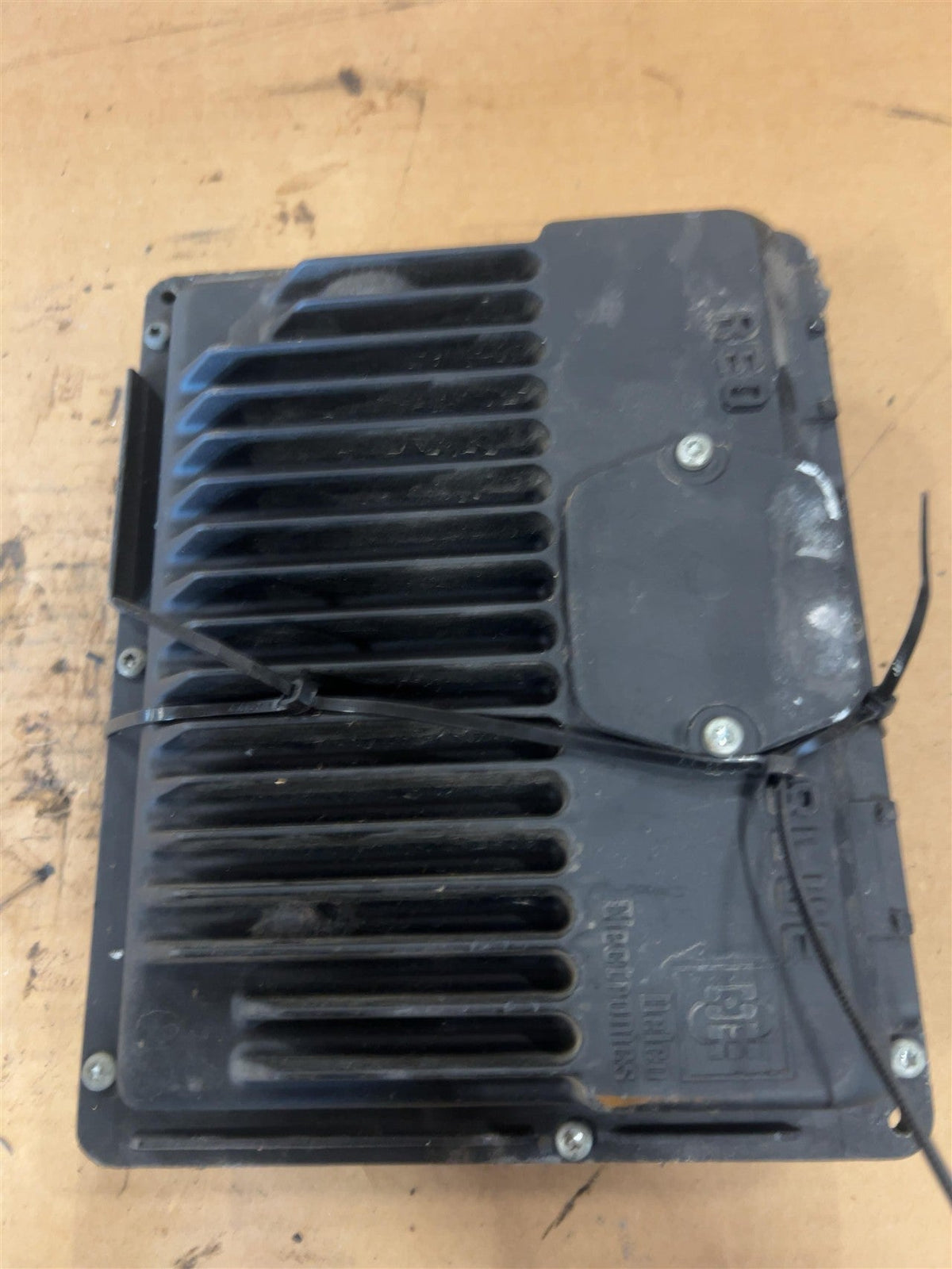 Engine Control Module (ECM/PCM) from a 1998 Chevrolet Blazer, photo 2